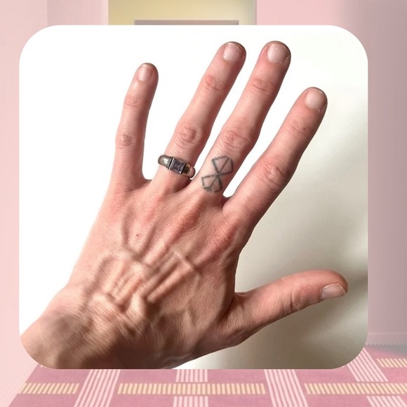 🌀vintage silver detailed ring with purple jewel - Picture 2 of 8